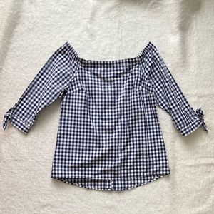 Cupio off the shoulder top